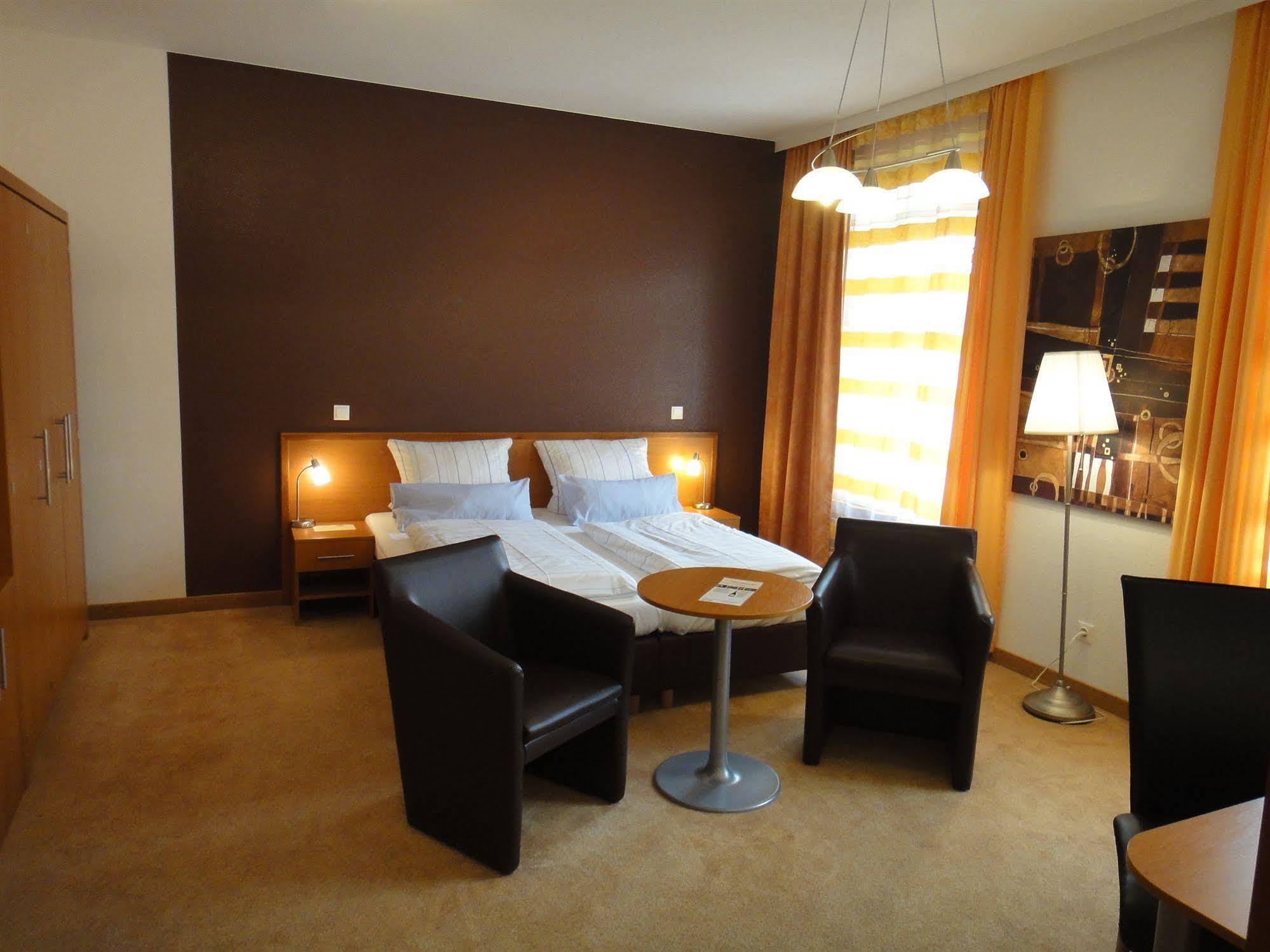 Hotel Bayrischer Hof Heidelberg Extérieur photo