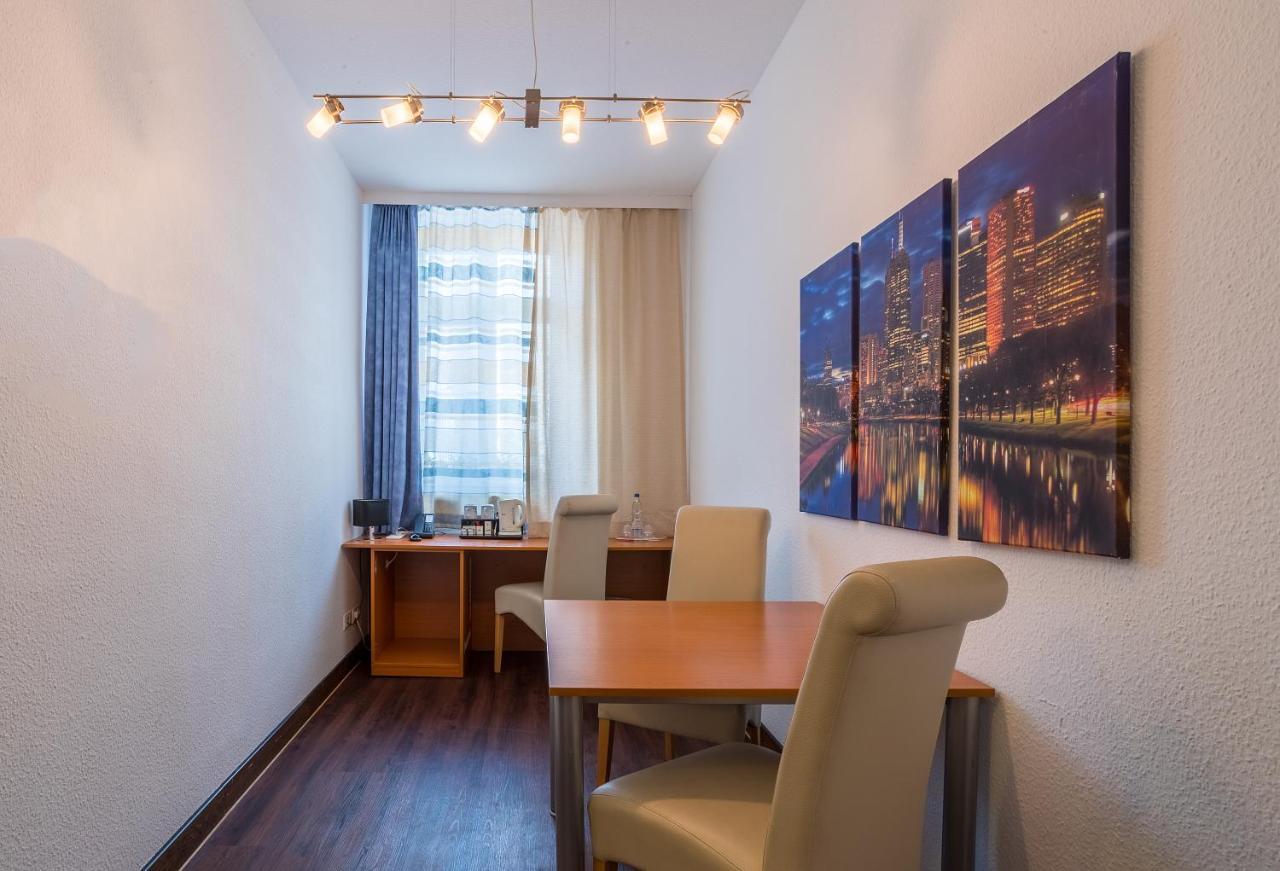 Hotel Bayrischer Hof Heidelberg Chambre photo